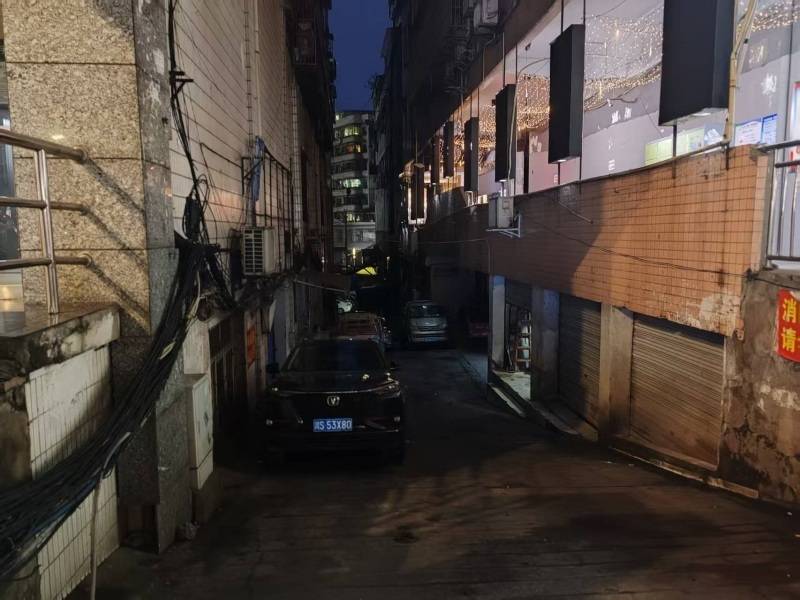 达州通川：一盏 “民生灯” 照亮群众回家路